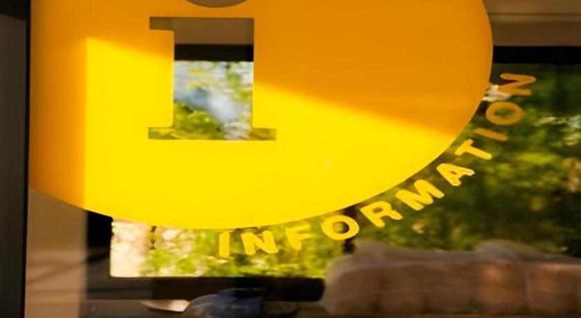 Yellow Moon Hotel Pattaya Bagian luar foto