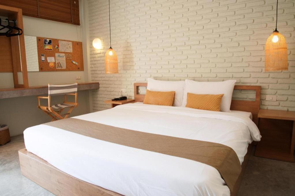 Yellow Moon Hotel Pattaya Bagian luar foto