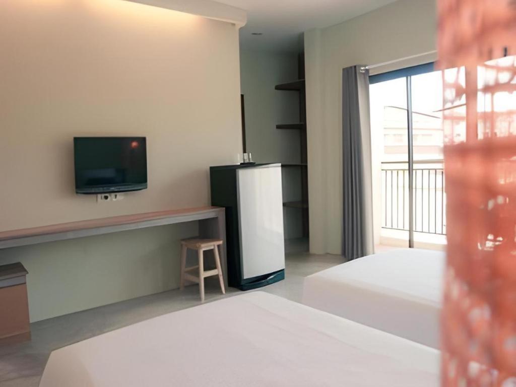 Yellow Moon Hotel Pattaya Bagian luar foto